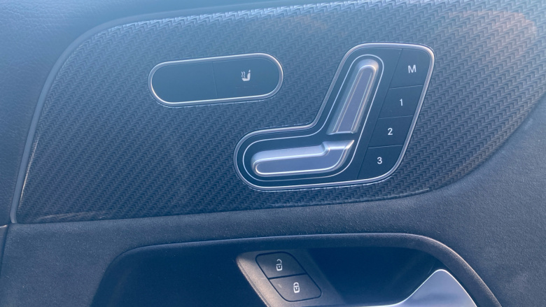 Mercedes-Benz GLB 200 AMG Line Premium + Night Ed 5dr 7G-Tronic Petrol Estate